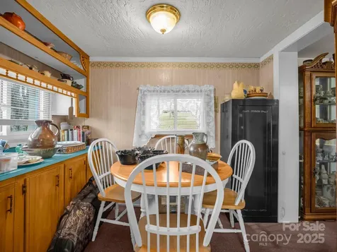 55 Settlers Trail Mars Hill NC 28754