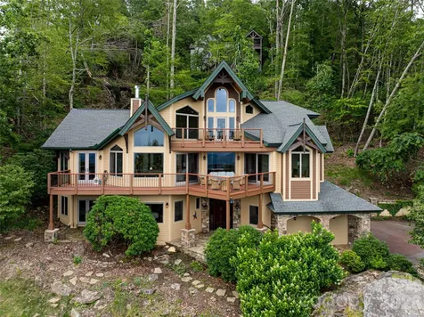 2280 Mountain Air Drive Burnsville NC 28714