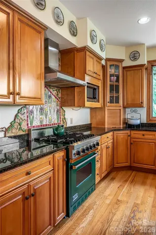2280 Mountain Air Drive Burnsville NC 28714