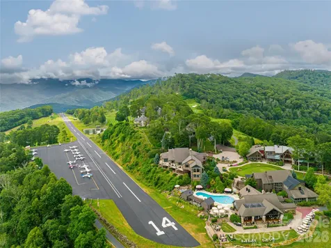 2280 Mountain Air Drive Burnsville NC 28714