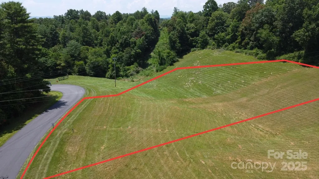 9999 Settlers Trail Mars Hill NC 28754