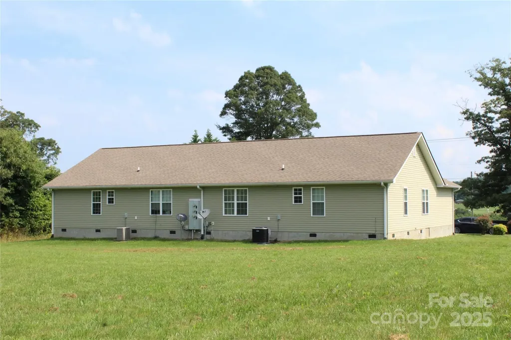 544 Tracy Grove Road Flat Rock NC 28731