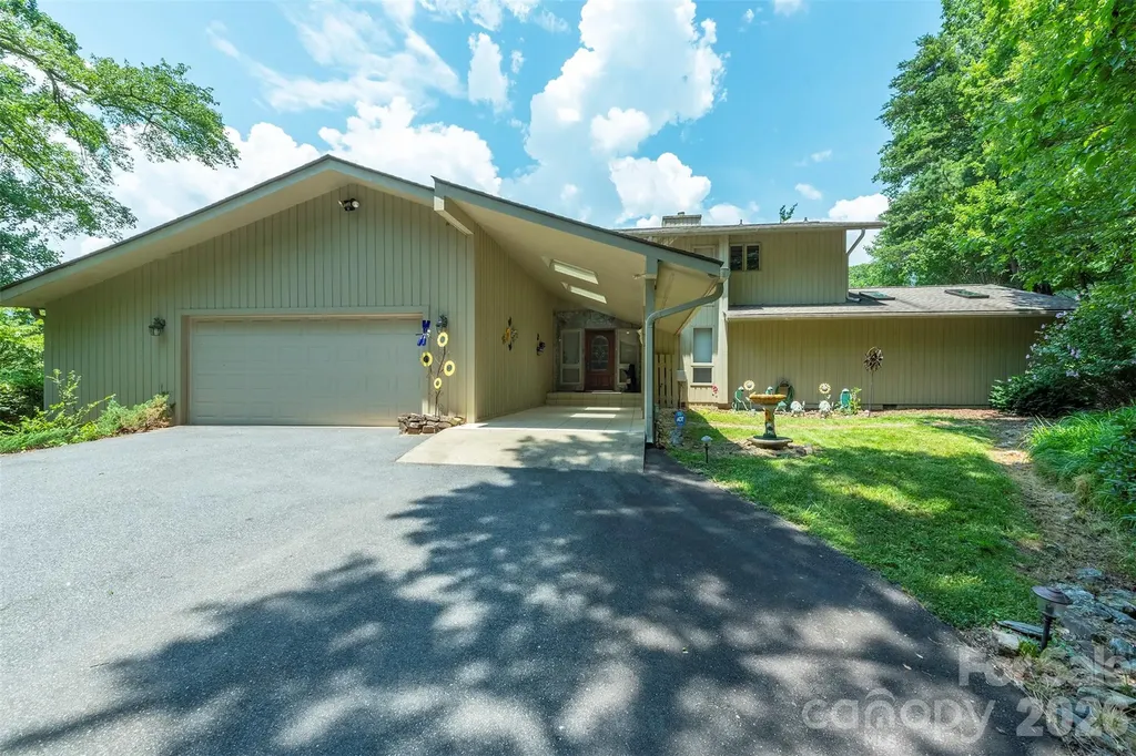 141 Courtland Court Lake Lure NC 28746