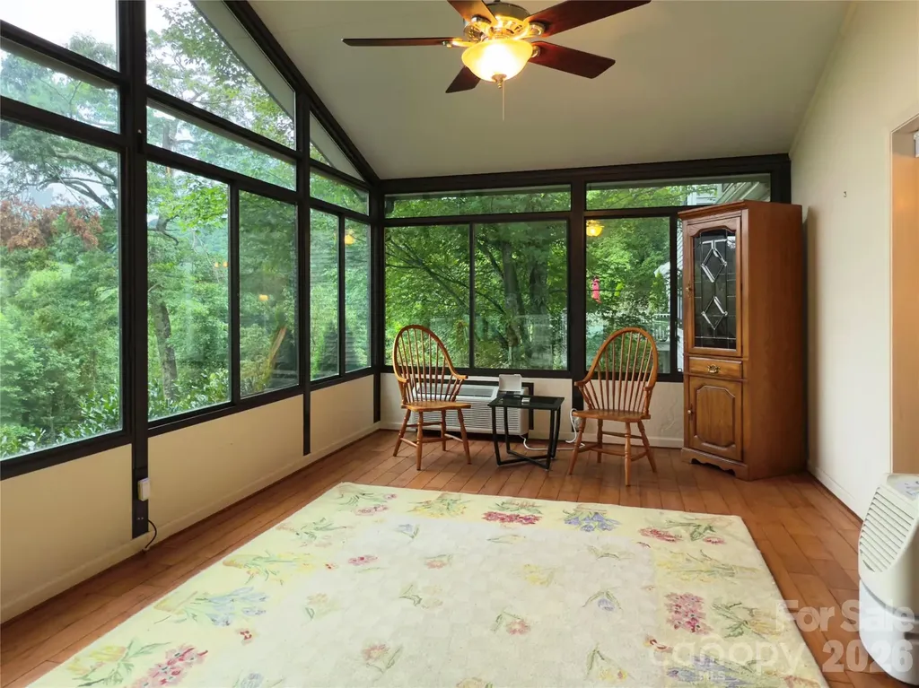 40 Sanctuary Drive Burnsville NC 28714