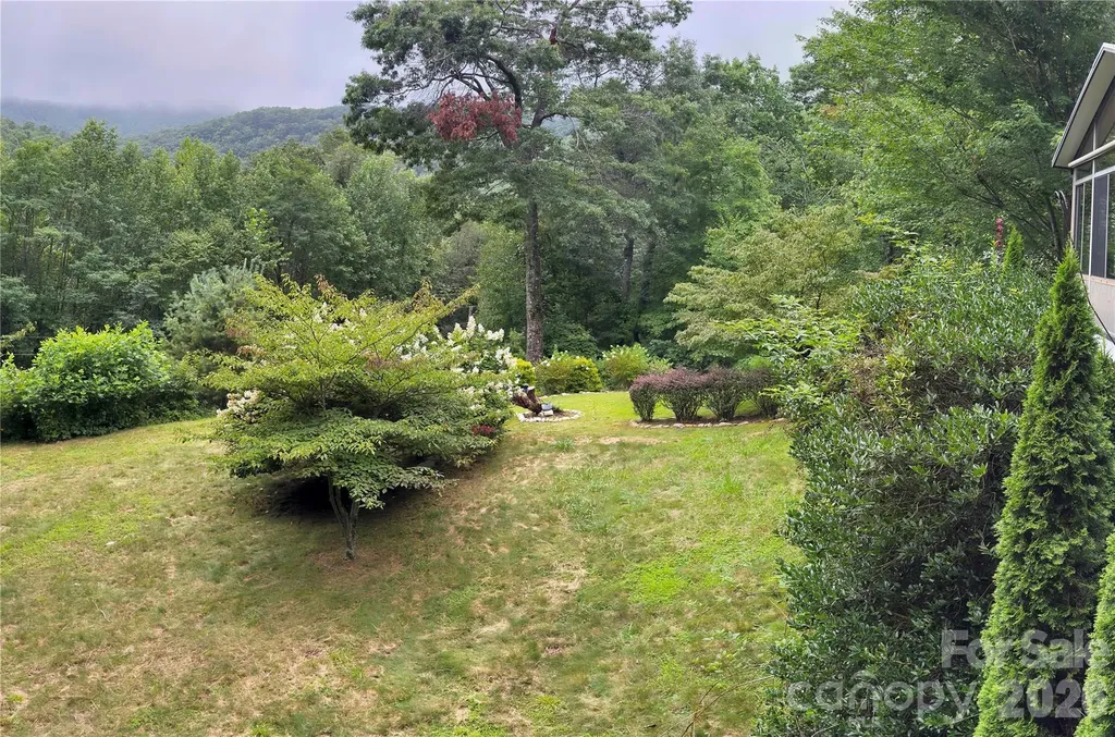 40 Sanctuary Drive Burnsville NC 28714