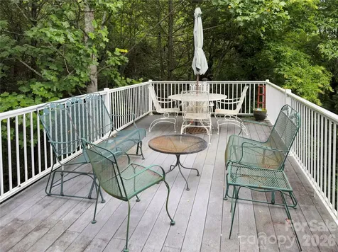 40 Sanctuary Drive Burnsville NC 28714