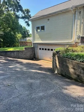 743 S College Avenue Newton NC 28658