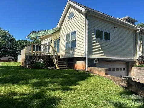 743 S College Avenue Newton NC 28658