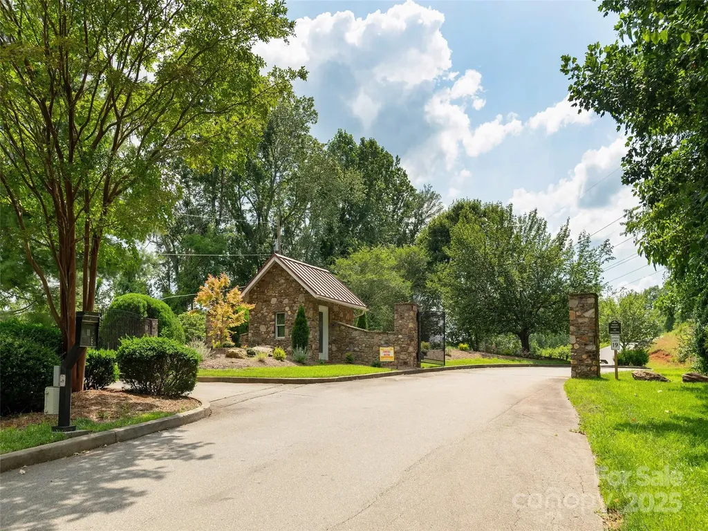 61 Arabella Lane Arden NC 28704