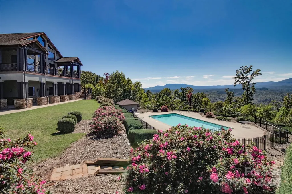 241 Rock Ledge Drive Lake Lure NC 28746
