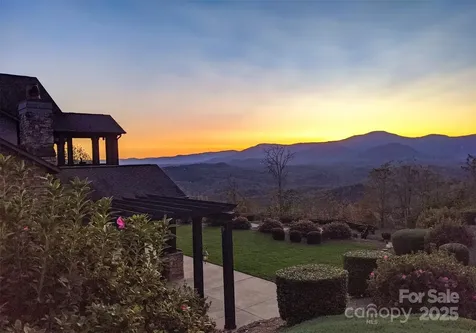241 Rock Ledge Drive Lake Lure NC 28746