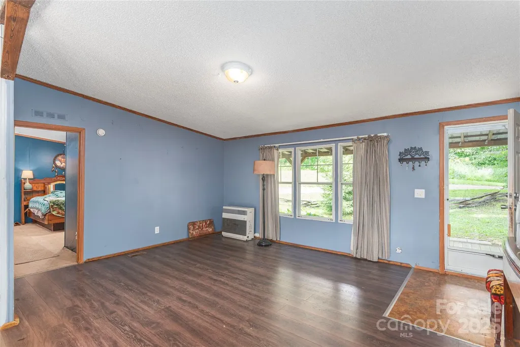 495 Courtney Lane Canton NC 28716