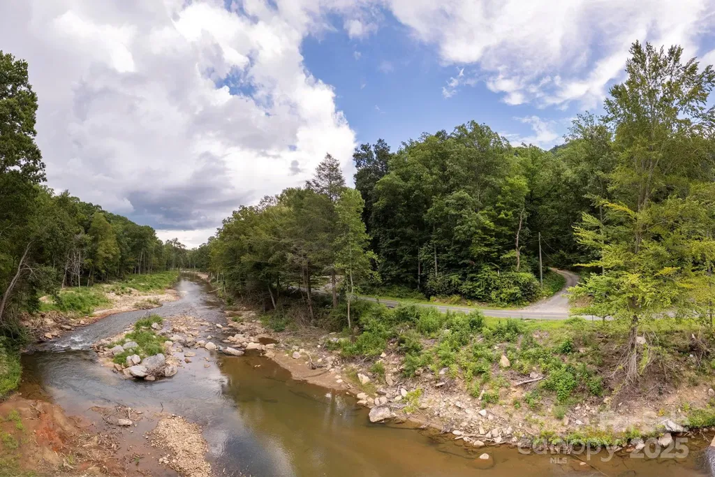 000 Green River Cove Road Saluda NC 28773