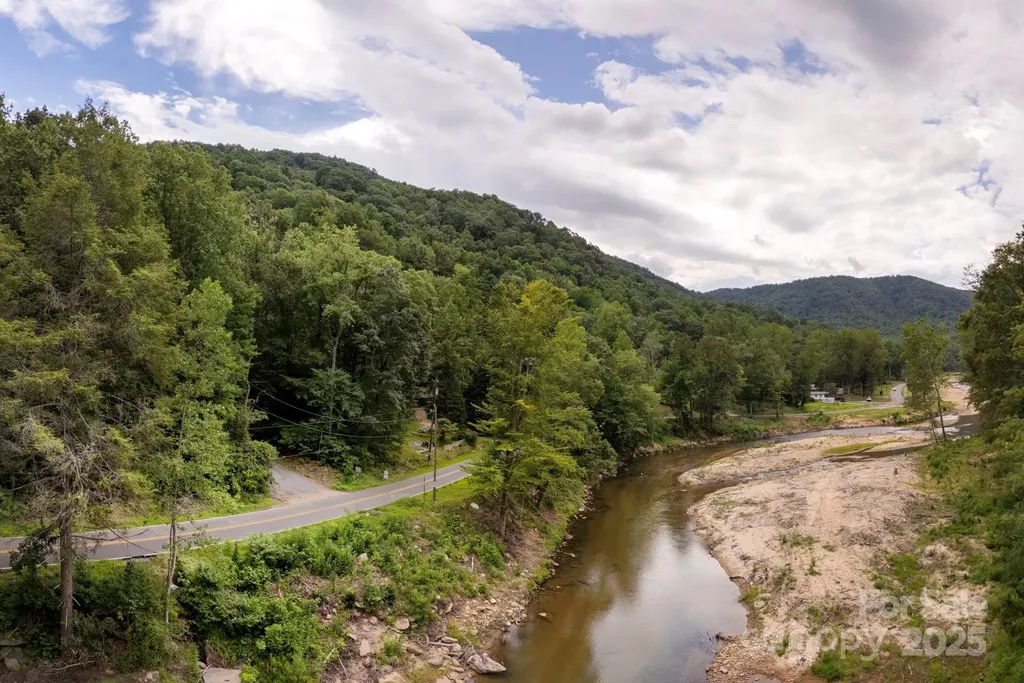 000 Green River Cove Road Saluda NC 28773