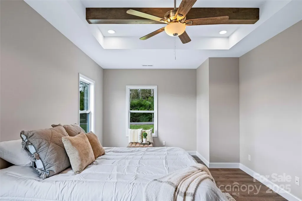 14 Holcombe Road Candler NC 28715