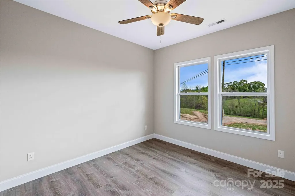 14 Holcombe Road Candler NC 28715