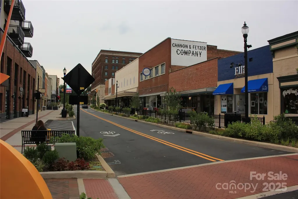 571 Union Street S Concord NC 28025