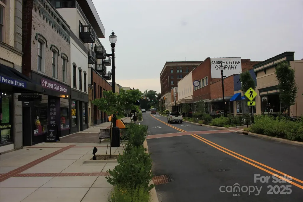 571 Union Street S Concord NC 28025