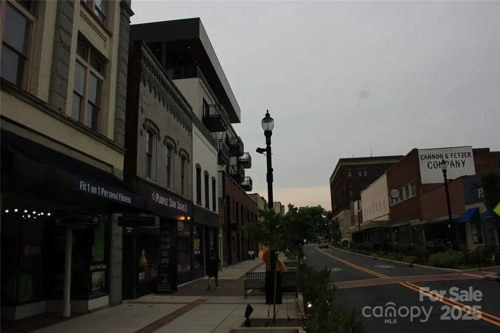 571 Union Street S Concord NC 28025
