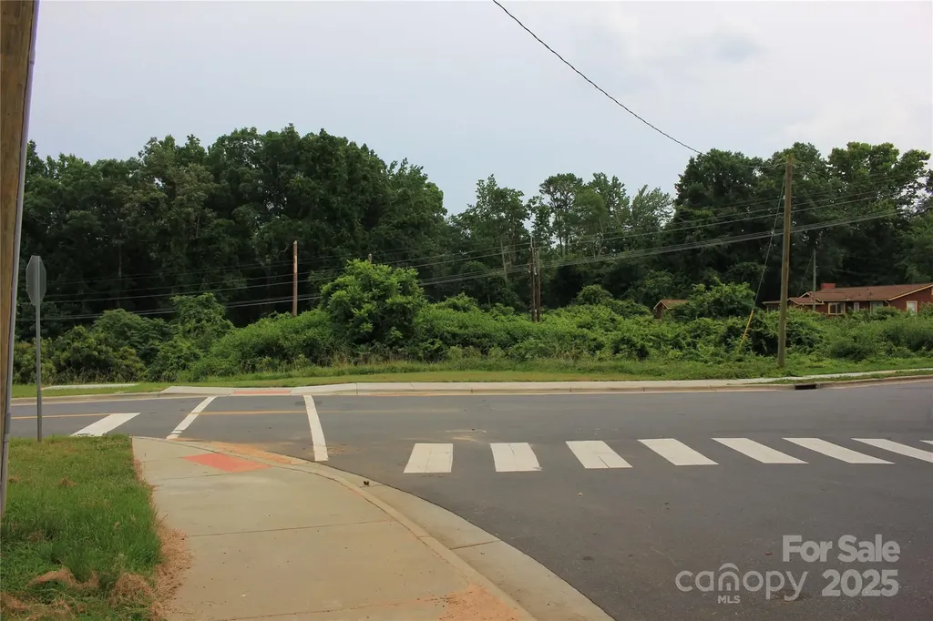 569 Union Street S Concord NC 28025