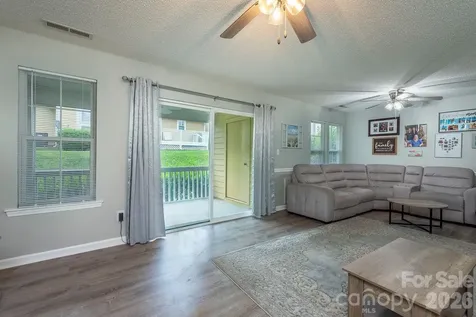 1303 Hyde Park Drive Asheville NC 28806