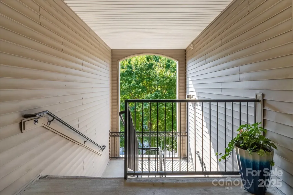 332 Appeldoorn Circle Asheville NC 28803