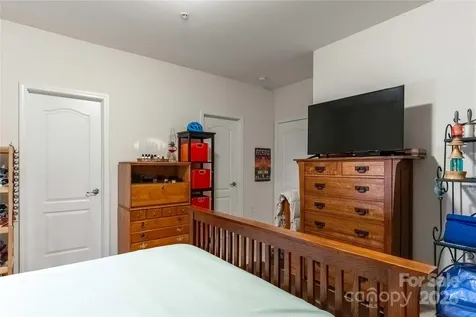 332 Appeldoorn Circle Asheville NC 28803