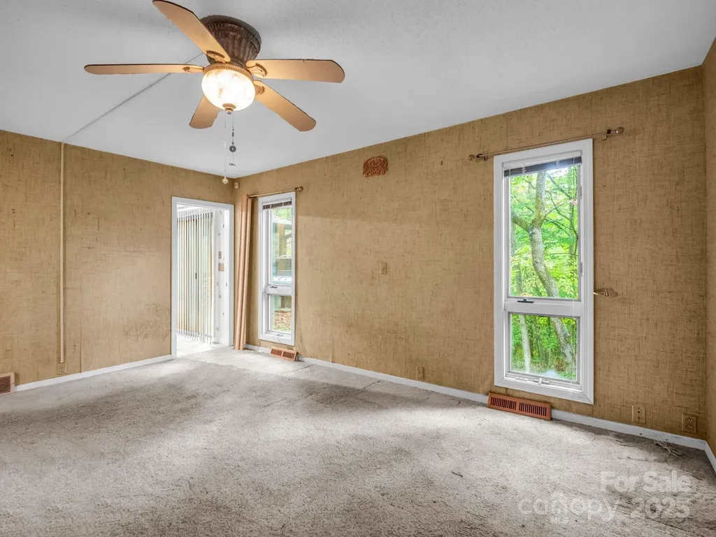 421 Chickadee Lane Brevard NC 28712