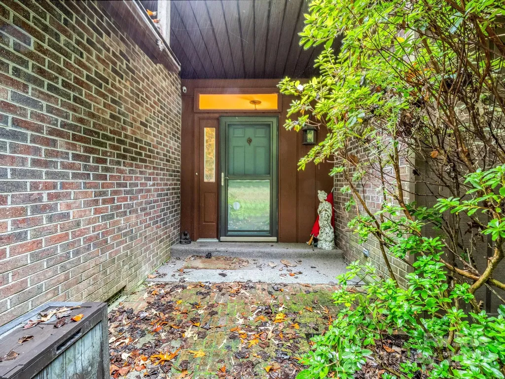 421 Chickadee Lane Brevard NC 28712