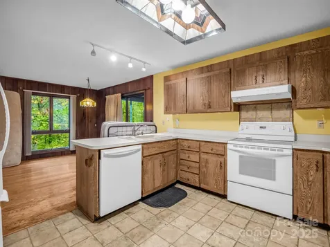421 Chickadee Lane Brevard NC 28712