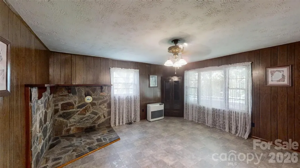 560 Bailey Mountain Road Mars Hill NC 28754