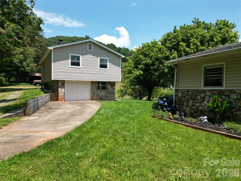 560 Bailey Mountain Road Mars Hill NC 28754