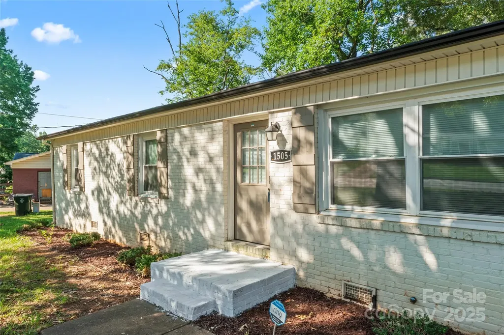 1505 Northwoods Drive Kings Mountain NC 28086
