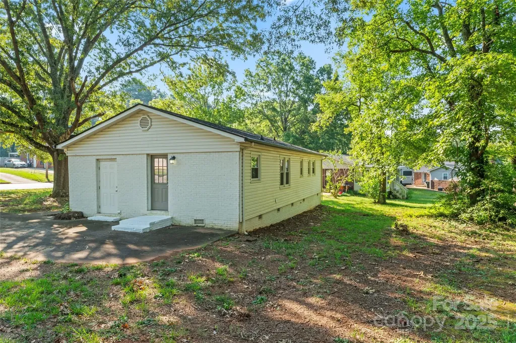 1505 Northwoods Drive Kings Mountain NC 28086