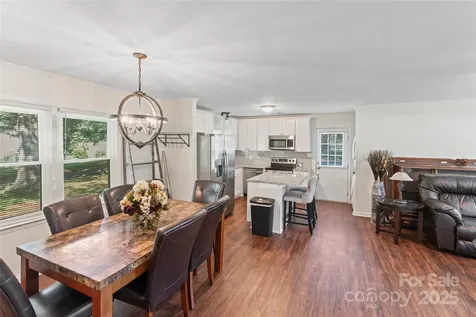 1505 Northwoods Drive Kings Mountain NC 28086