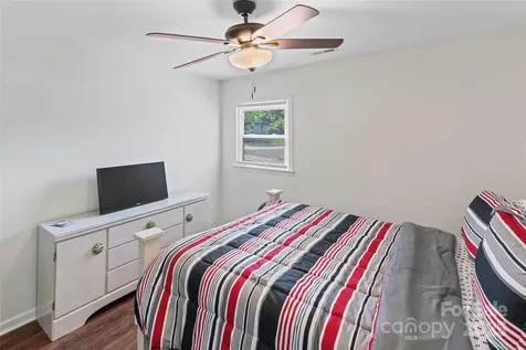 1505 Northwoods Drive Kings Mountain NC 28086