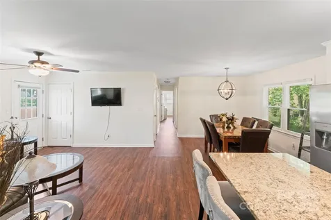 1505 Northwoods Drive Kings Mountain NC 28086