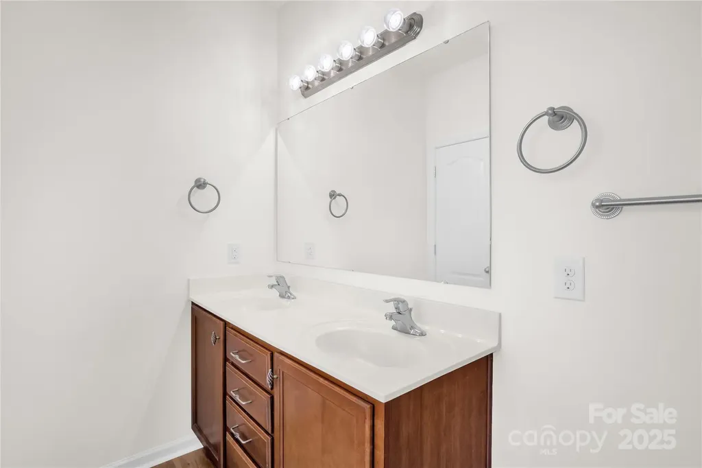 13516 Mallard Lake Road Charlotte NC 28262