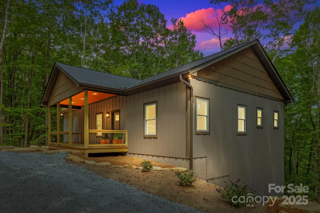 939 Rocky Mountain Road Lake Toxaway NC 28747