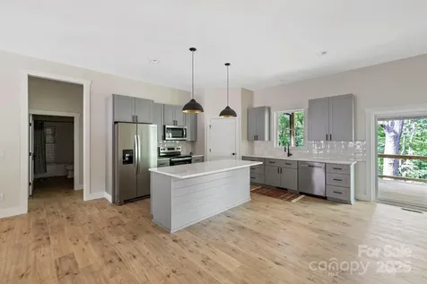 939 Rocky Mountain Road Lake Toxaway NC 28747