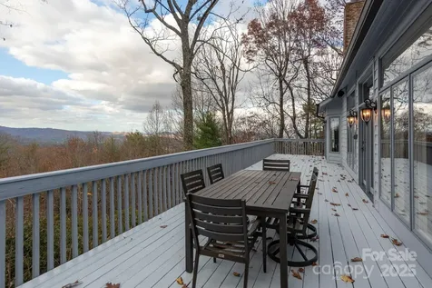 135 Poplar Loop Flat Rock NC 28731