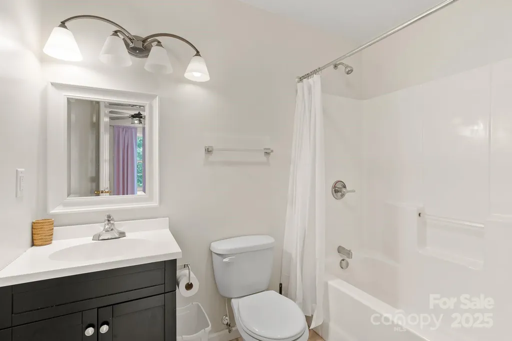 212 & 214 Portmanvilla Road Black Mountain NC 28711