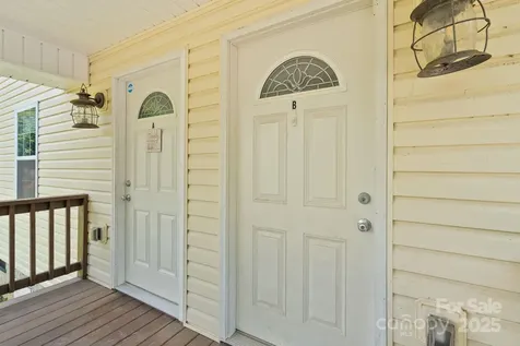 212 & 214 Portmanvilla Road Black Mountain NC 28711