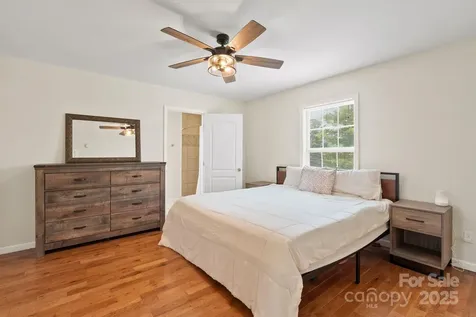 212 & 214 Portmanvilla Road Black Mountain NC 28711