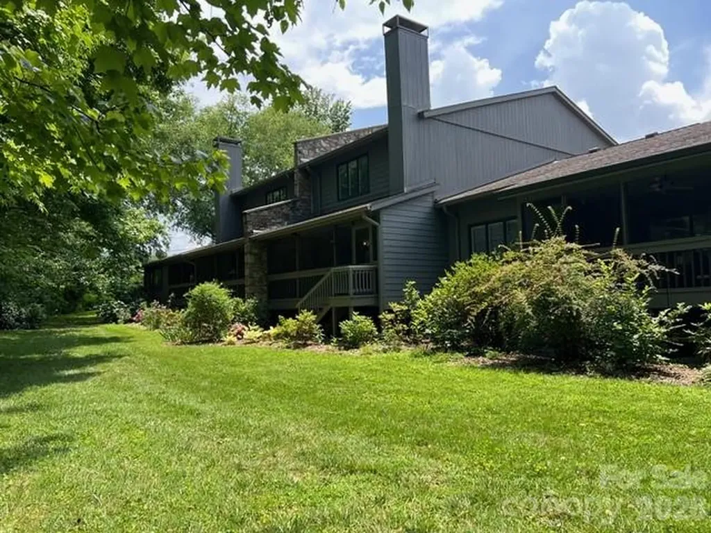 609 Crowfields Lane Asheville NC 28803