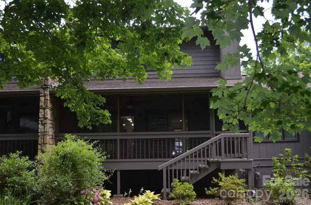 609 Crowfields Lane Asheville NC 28803