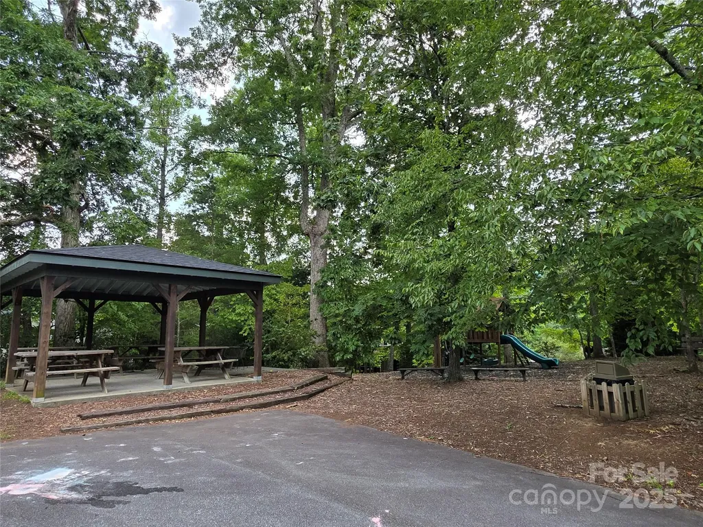 99999 Red Oak Drive Mills River NC 28759