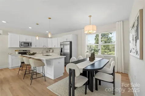 1104 Wonder Way Charlotte NC 28208