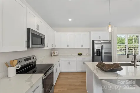 1104 Wonder Way Charlotte NC 28208