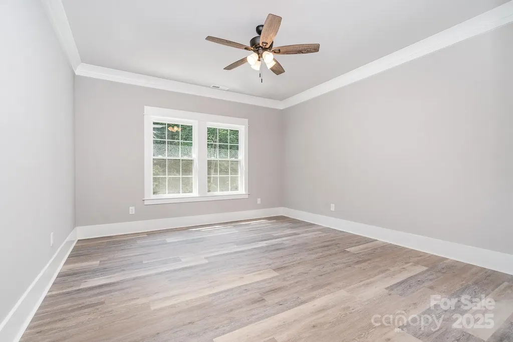 7221 Static Way Sherrills Ford NC 28673